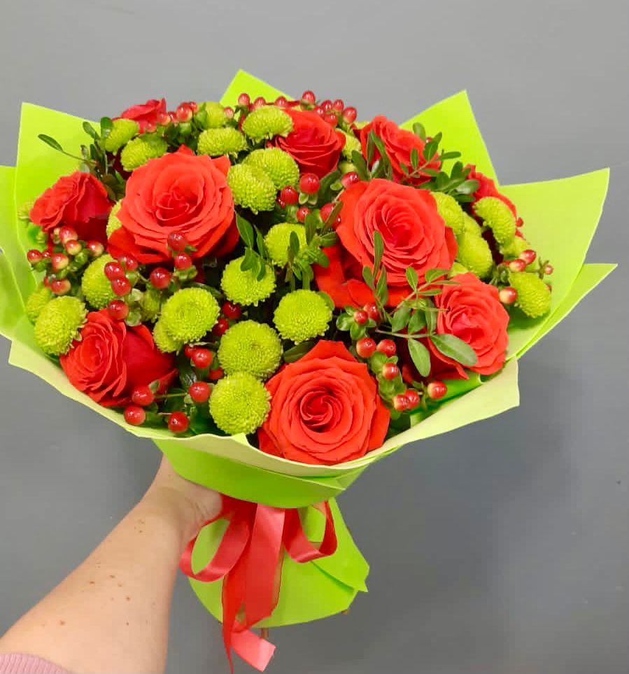 Букет цветов из: Хризантемы и Розы в Ильинское