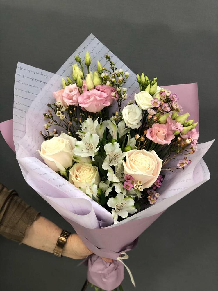 Букет цветов из: Альстромерии, Розы и Лизиантусы в Ильинское