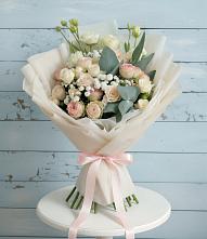 Букет цветов из:  Розы и Лизиантусы в Ильинское