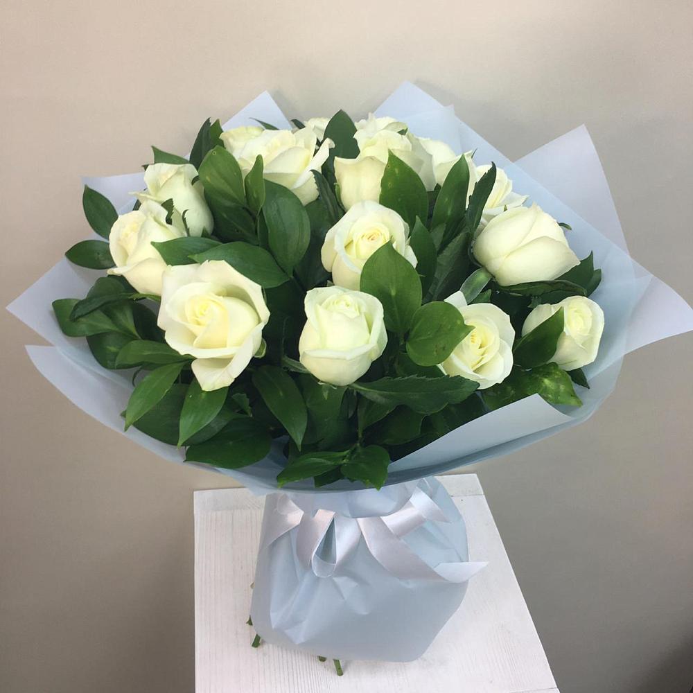 Букет 15 Белых роз Проуд в Ильинское
