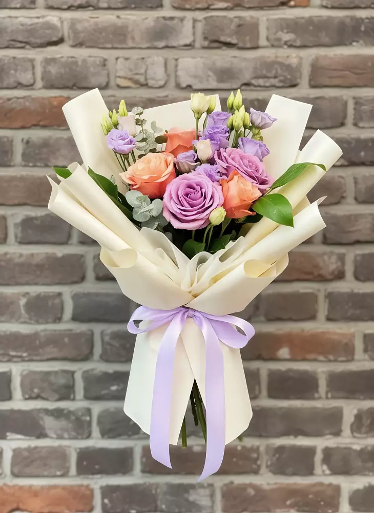 Букет цветов из: Лизиантусы и Розы в Ильинское