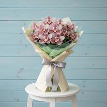 Букет цветов из:  Орхидеи и Розы в Ильинское