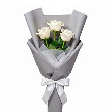 Букет 3 белые розы в Ильинское