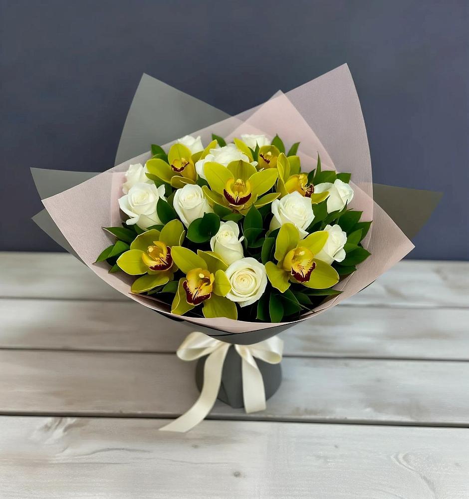 Букет цветов из: Орхидеи и Розы в Ильинское