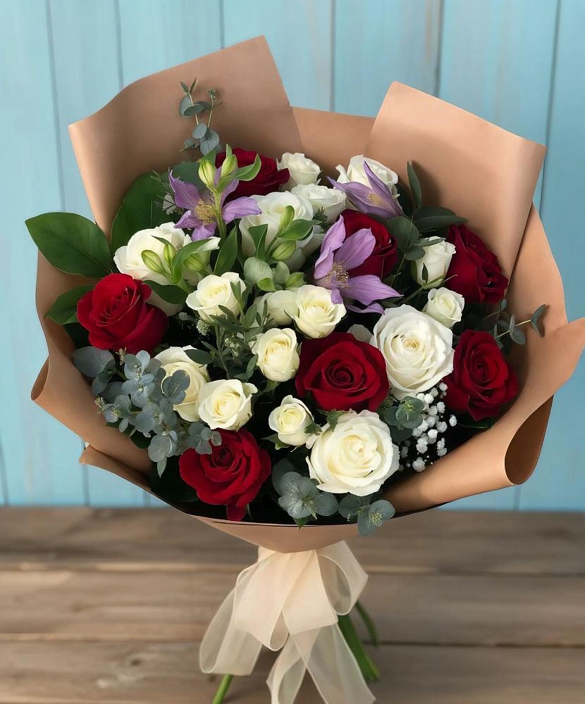 Букет цветов из: Розы и Альстромерии в Ильинское