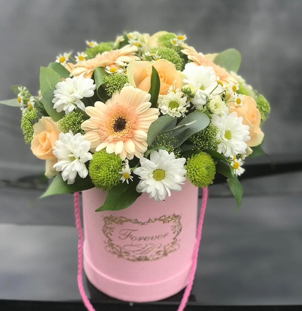 Цветочная композиция из Розы, Герберы и Хризантемы в шляпной коробке в Ильинское