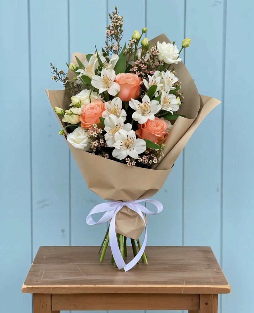 Букет цветов из: Альстромерии, Лизиантусы, Розы и Хризантемы в Ильинское