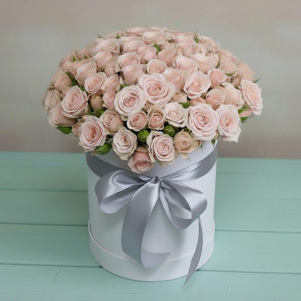 Цветочная композиция из Розы в шляпной коробке в Ильинское